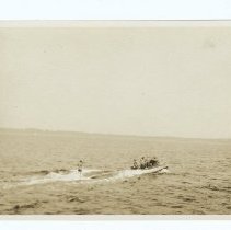 04.06 Powerboat with man waterskiing